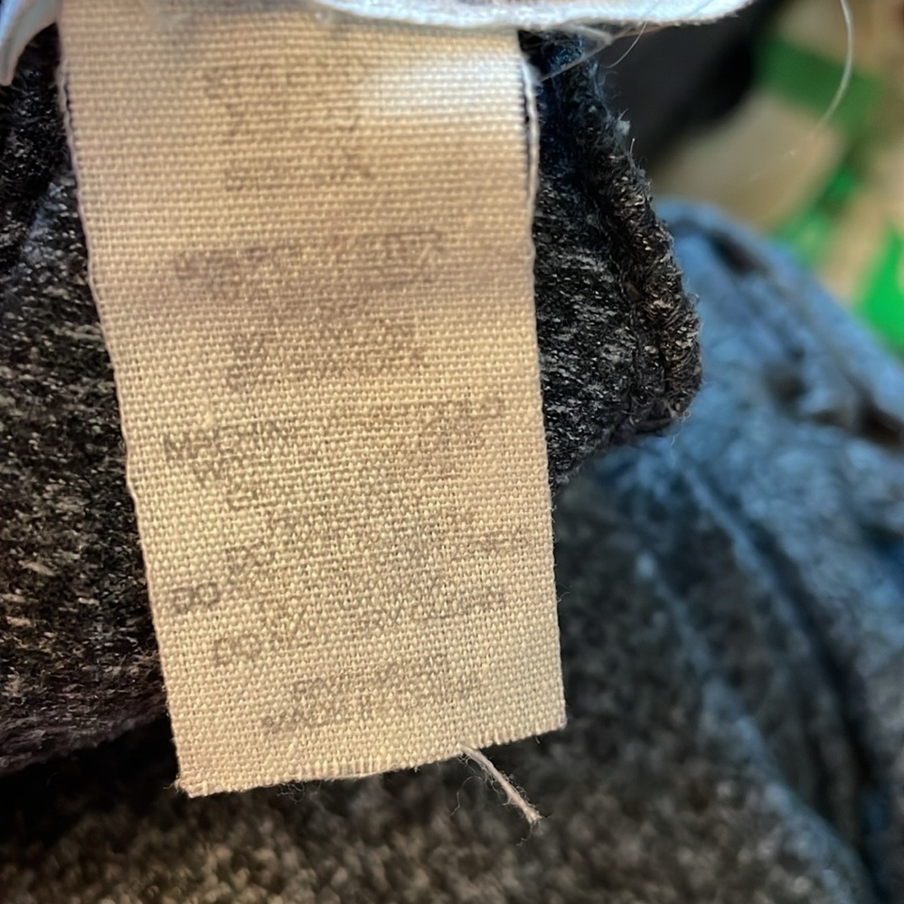 Size 3x Shosho leggings with decorative accents on side of legs. Gray. - Picture 7 of 7